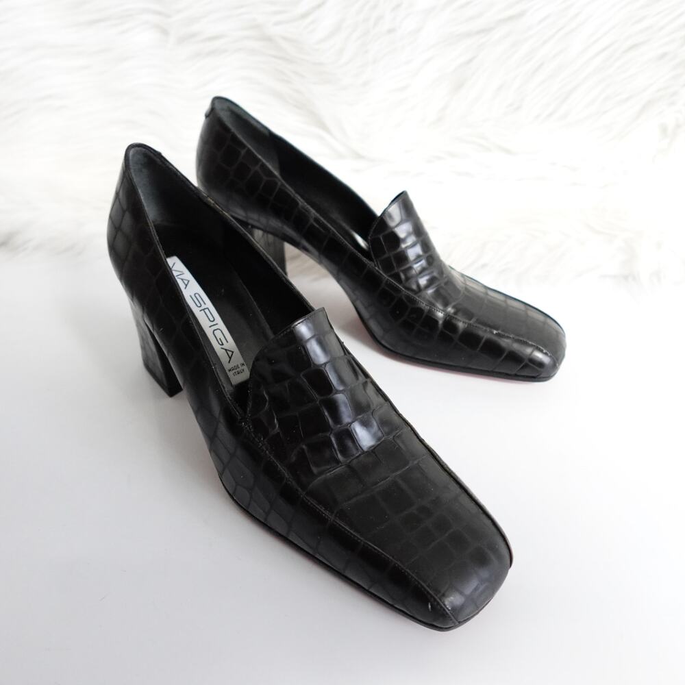 90s Vintage Via Spiga Black Croc-Embossed Leather Square Toe Heeled Loafers